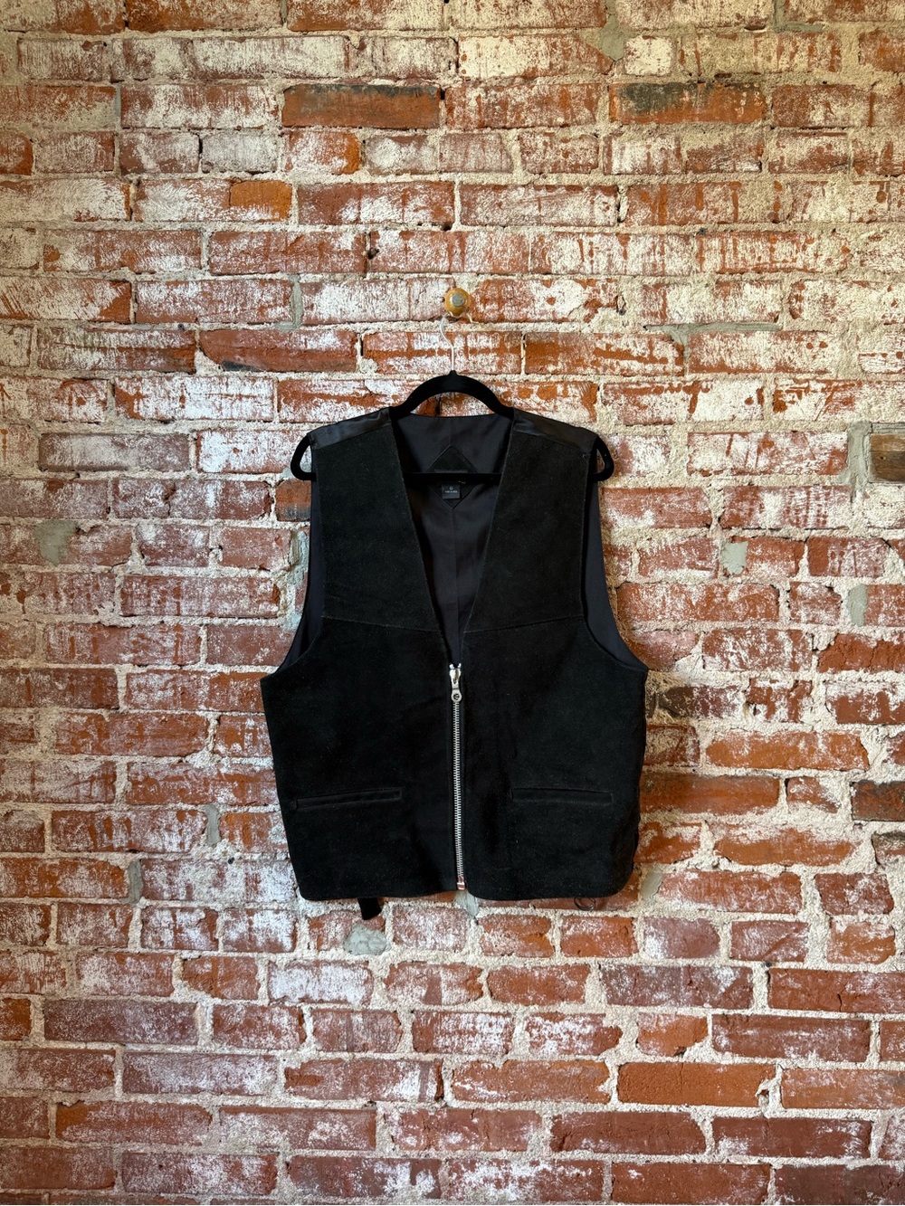 Men’s leather vest
